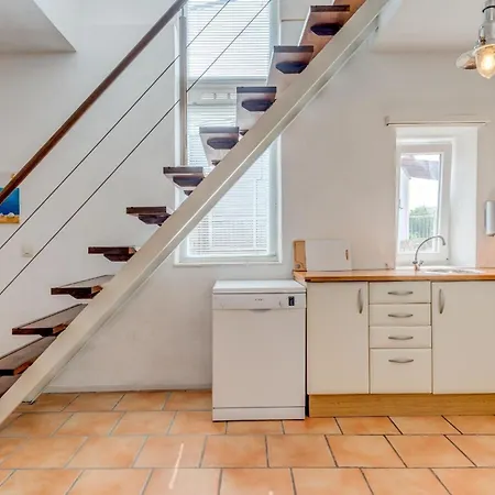 Apartment Tolles In Okrug Gornji Mit Grill, Terrasse Und Garten Und Panoramablick Trogir